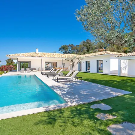 La Sapiniere Villa *